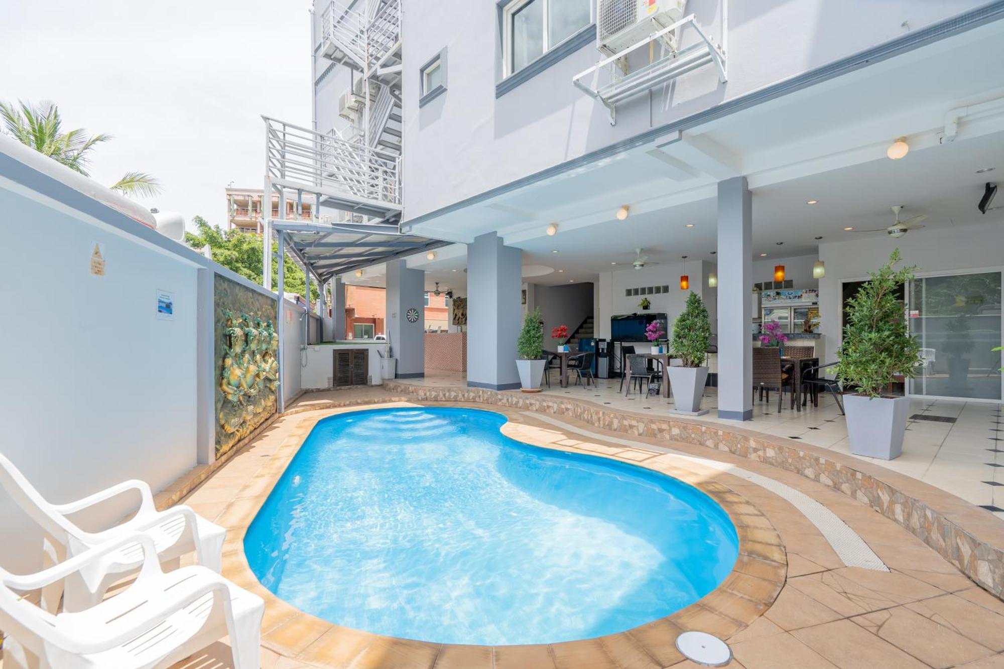 Square One Hotel Patong Exterior foto